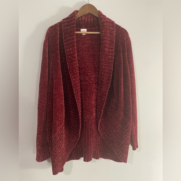 A new day - Ruby Red Soft Woven Cardigan - Picture 1 of 9